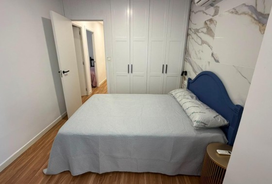 Sprzedaż - Apartament / Mieszkanie -
Torrevieja - Playa del Cura