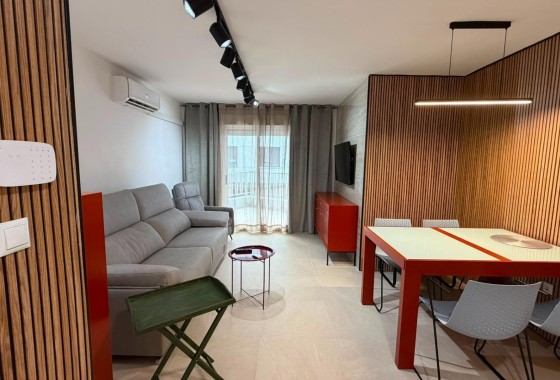 Sprzedaż - Apartament / Mieszkanie -
Torrevieja - Playa del Cura