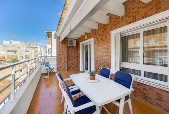 Sprzedaż - Apartament / Mieszkanie -
Torrevieja - Paseo maritimo
