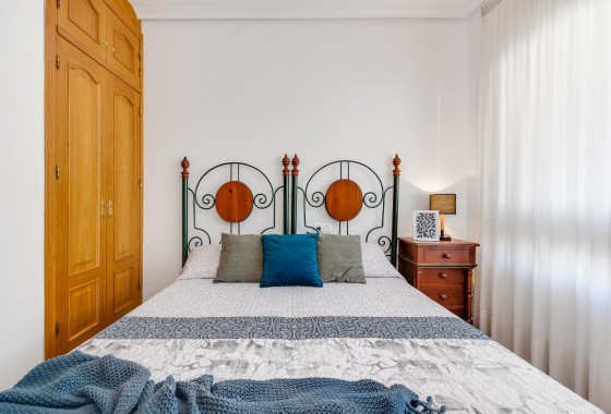 Sprzedaż - Apartament / Mieszkanie -
Torrevieja - Paseo maritimo