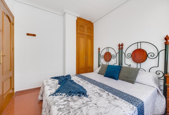 Sprzedaż - Apartament / Mieszkanie -
Torrevieja - Paseo maritimo