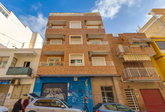Sprzedaż - Apartament / Mieszkanie -
Torrevieja - Paseo maritimo