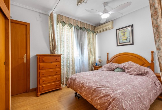 Resale - Apartment / Flat -
Torrevieja - Playa del Cura