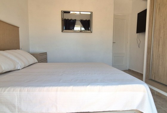 Venta - Chalet Independiente -
Villamartín