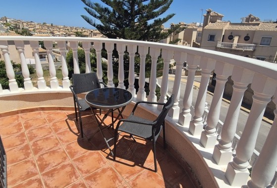 Venta - Chalet Independiente -
Villamartín