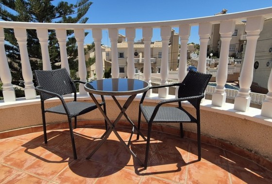 Venta - Chalet Independiente -
Villamartín