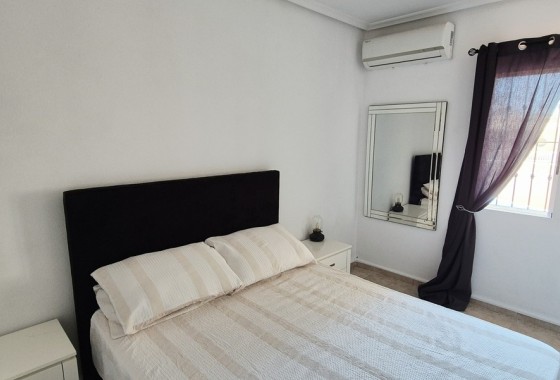 Venta - Chalet Independiente -
Villamartín