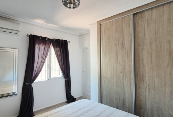 Venta - Chalet Independiente -
Villamartín