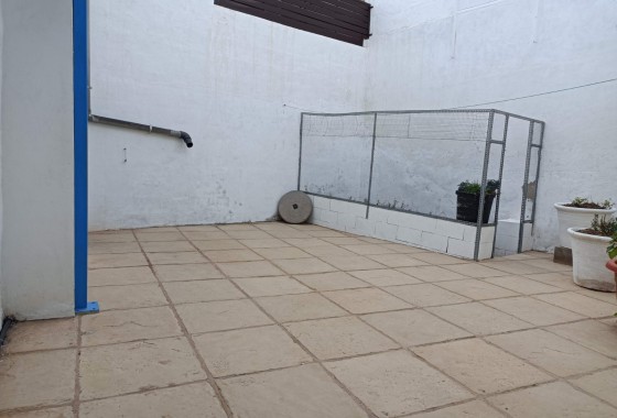 Revente - Maison de ville -
Pinoso - Inland