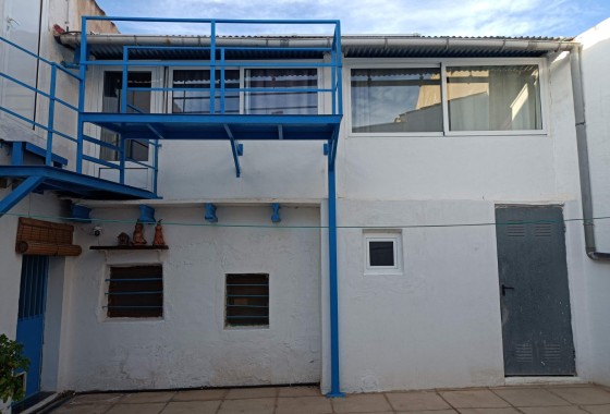 Revente - Maison de ville -
Pinoso - Inland