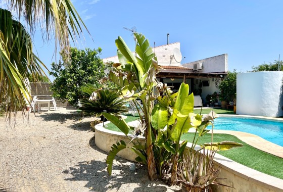 Resale - Detached Villa -
Daya Nueva