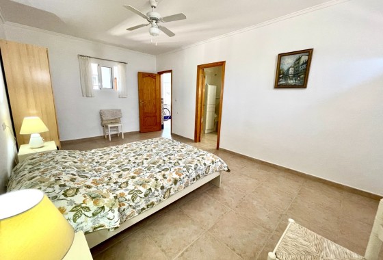 Resale - Detached Villa -
Daya Nueva