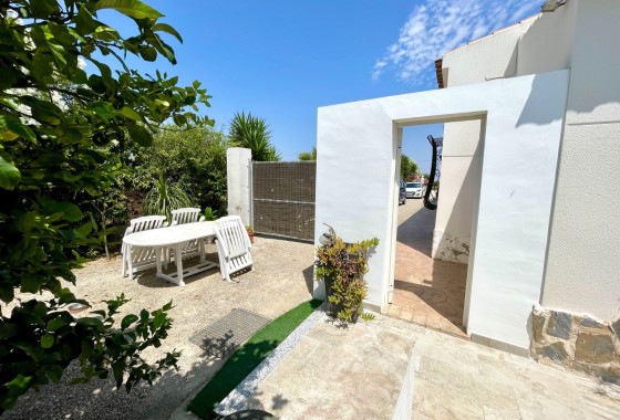 Resale - Detached Villa -
Daya Nueva