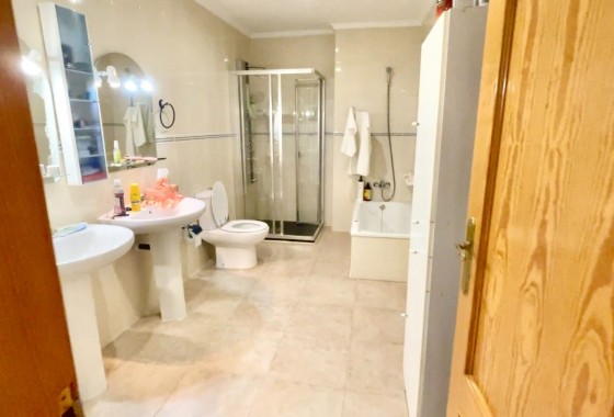Resale - Detached Villa -
Daya Nueva