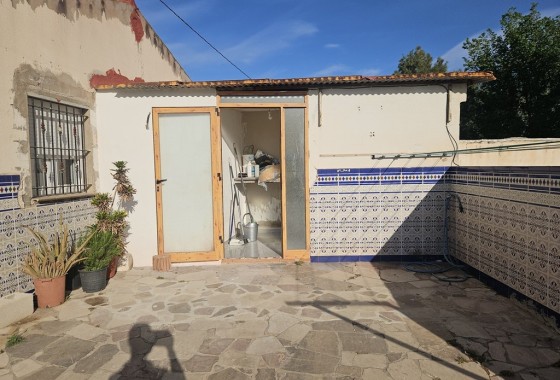 Venta - Finca / Casa de campo -
Novelda