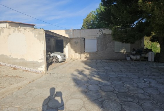 Venta - Finca / Casa de campo -
Novelda