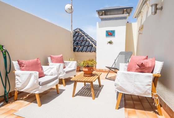 Sprzedaż - Apartament / Mieszkanie -
Torrevieja