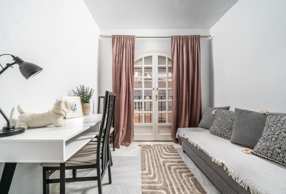 Sprzedaż - Apartament / Mieszkanie -
Torrevieja