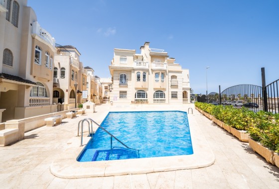 Sprzedaż - Apartament / Mieszkanie -
Torrevieja