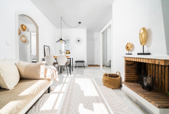 Sprzedaż - Apartament / Mieszkanie -
Torrevieja