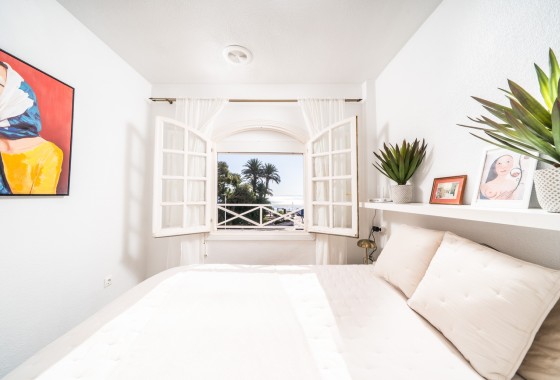 Sprzedaż - Apartament / Mieszkanie -
Torrevieja