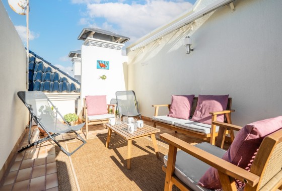 Sprzedaż - Apartament / Mieszkanie -
Torrevieja