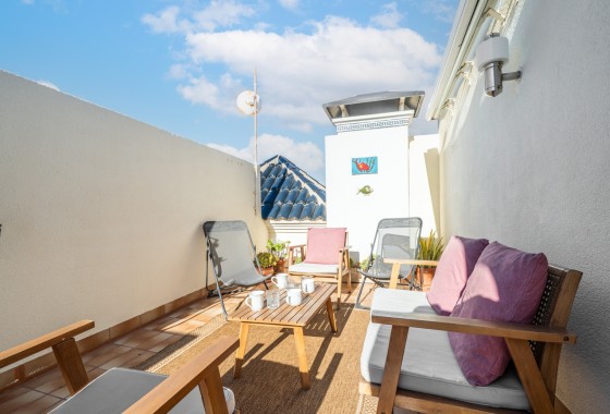Sprzedaż - Apartament / Mieszkanie -
Torrevieja