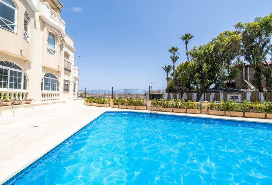 Sprzedaż - Apartament / Mieszkanie -
Torrevieja