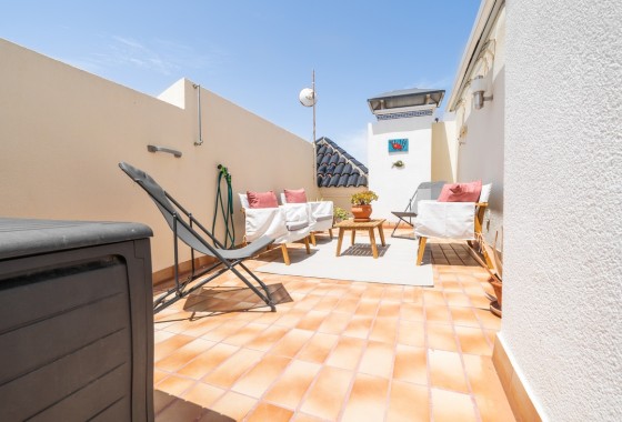 Sprzedaż - Apartament / Mieszkanie -
Torrevieja