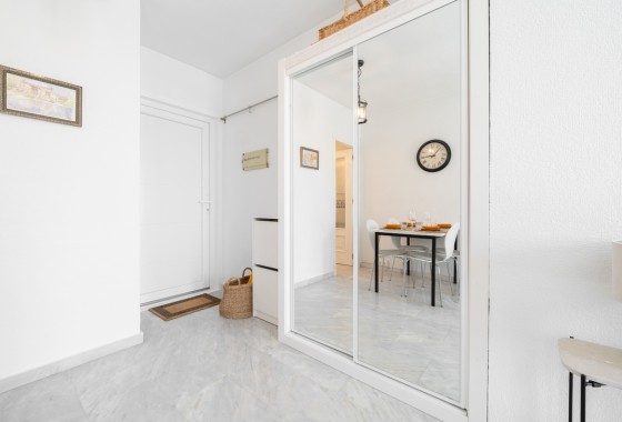 Sprzedaż - Apartament / Mieszkanie -
Torrevieja