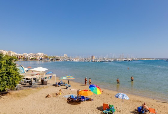Sprzedaż - Apartament / Mieszkanie -
Torrevieja - Parque de las Naciones
