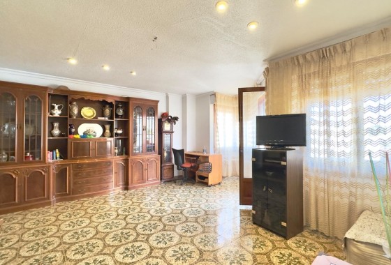 Venta - Apartamento / Piso -
Torrevieja