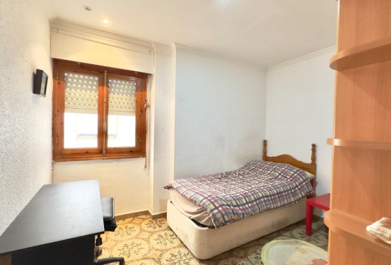 Venta - Apartamento / Piso -
Torrevieja