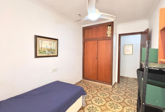 Venta - Apartamento / Piso -
Torrevieja