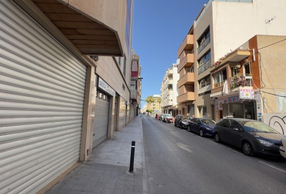 Venta - Apartamento / Piso -
Torrevieja