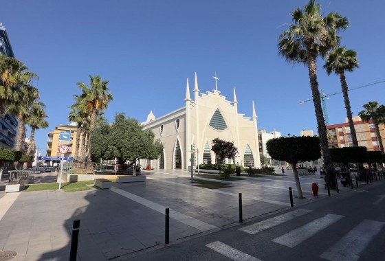 Venta - Apartamento / Piso -
Torrevieja