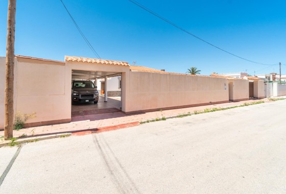 Sprzedaż - Willa wolnostojąca -
Torrevieja - Torreta florida