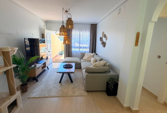Resale - Semi Detached Villa -
Los Montesinos - Urbanizacion montesol