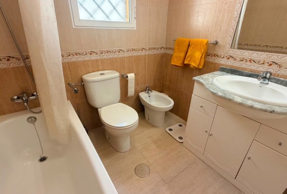 Resale - Semi Detached Villa -
Los Montesinos - Urbanizacion montesol