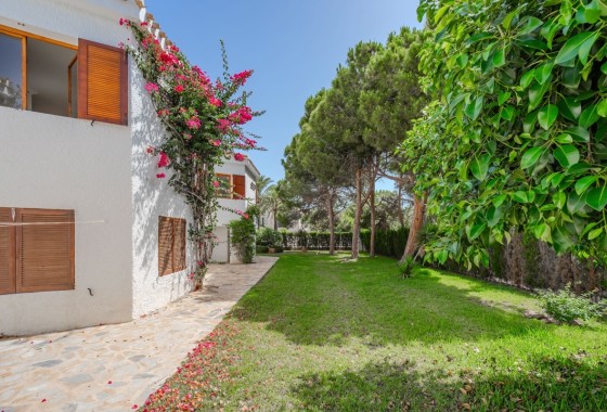 Herverkoop - Vrijstaande Villa -
Cabo Roig