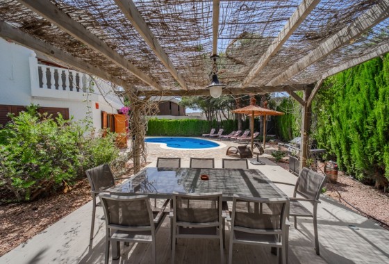 Herverkoop - Vrijstaande Villa -
Cabo Roig