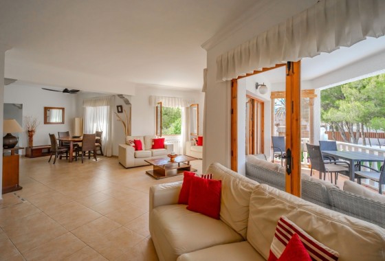 Herverkoop - Vrijstaande Villa -
Cabo Roig