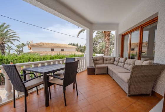 Herverkoop - Vrijstaande Villa -
Cabo Roig