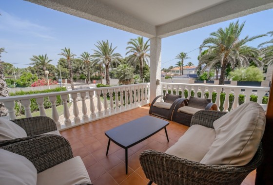 Herverkoop - Vrijstaande Villa -
Cabo Roig