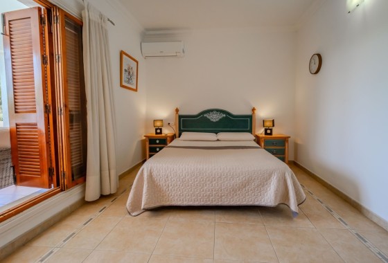 Herverkoop - Vrijstaande Villa -
Cabo Roig