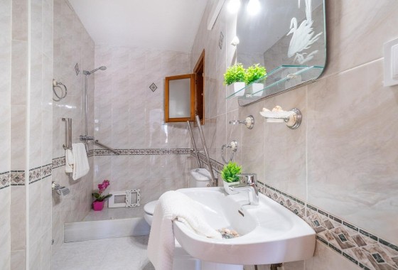 Herverkoop - Appartement / Flat -
Torrevieja - La Siesta - El Salado - Torreta
