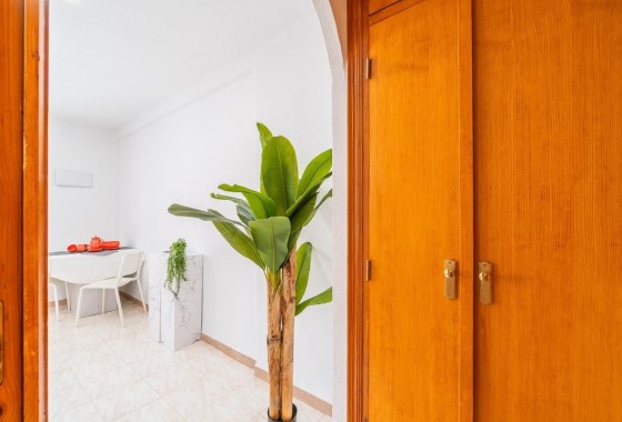 Herverkoop - Appartement / Flat -
Torrevieja - La Siesta - El Salado - Torreta