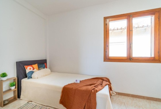 Herverkoop - Appartement / Flat -
Torrevieja - La Siesta - El Salado - Torreta