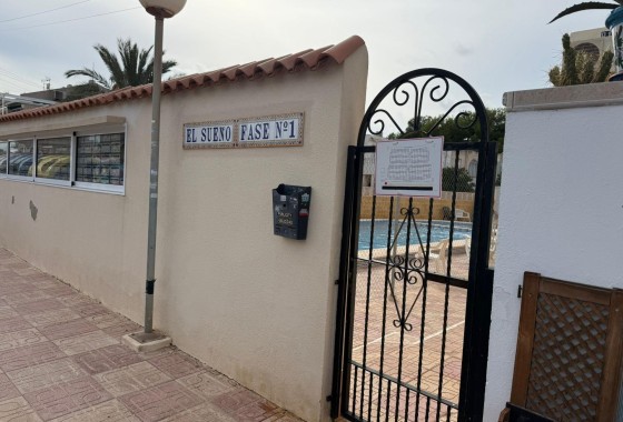 Herverkoop - Appartement / Flat -
Torrevieja - La Siesta - El Salado - Torreta
