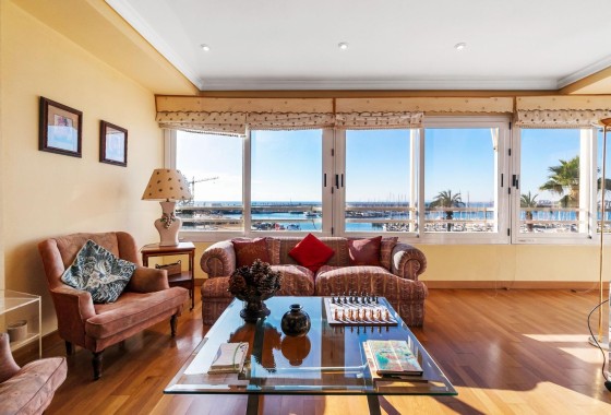 Revente - Appartement -
Torrevieja